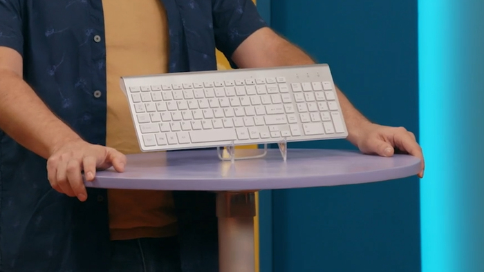 Mike Trapp’s torso presenting an all-p keyboard