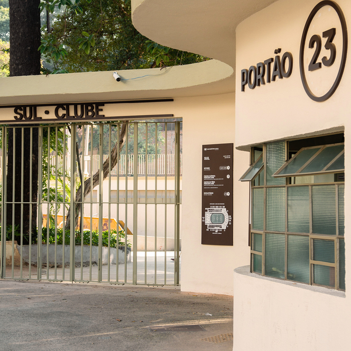 Pacaembu Stadium wayfinding 1