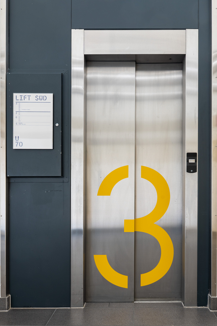 U70 sign system 5