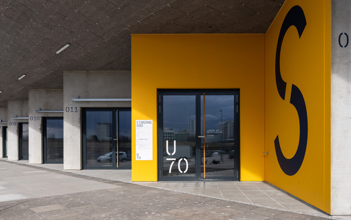U70 sign system 11