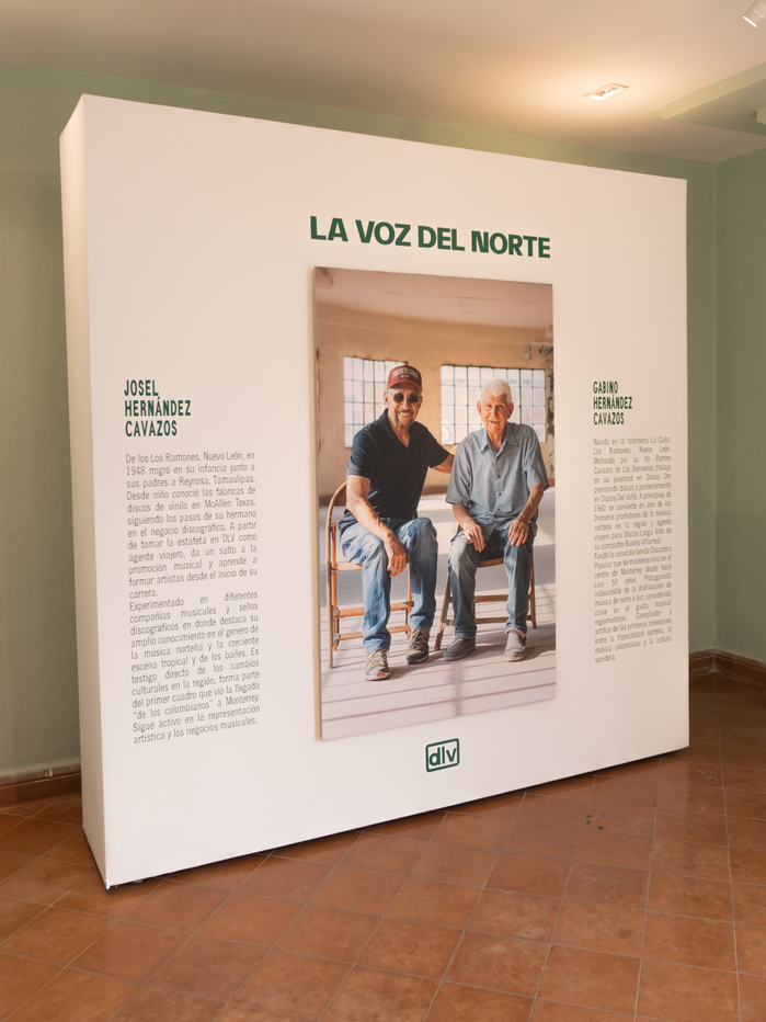 Discos Larga Vida exhibition at Los Patrones 3