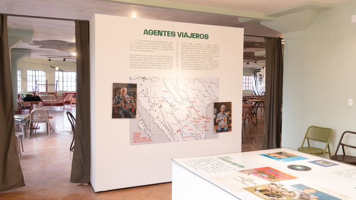 Discos Larga Vida exhibition at Los Patrones 5