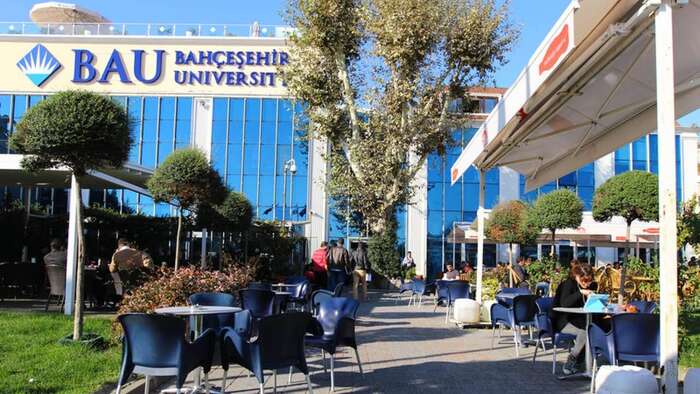 Bahçeşehir University logo 3