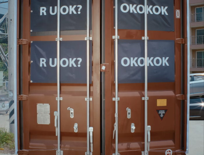 Ifeye – “r u ok?” music video 4