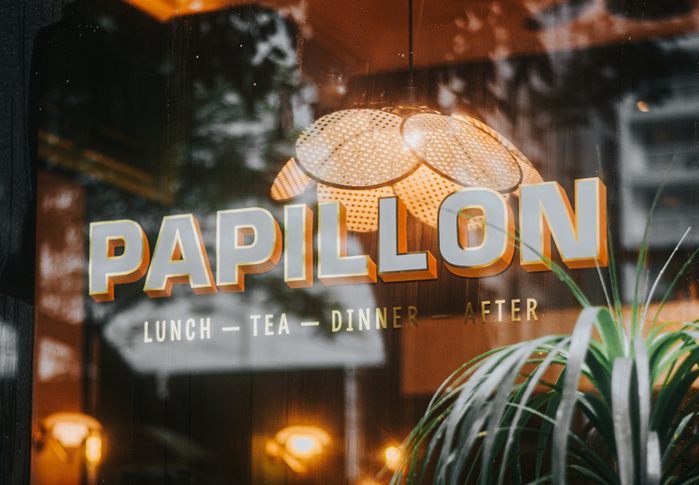 Papillon Bar &amp; Restaurant 7