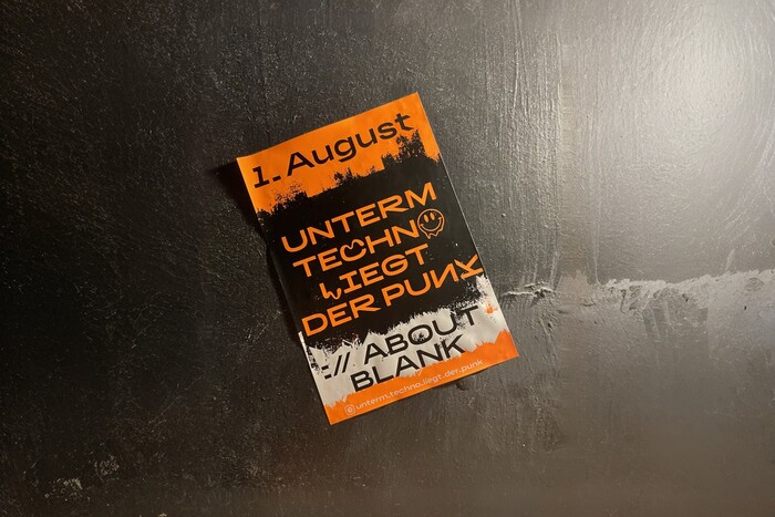 Unterm Techno liegt der Punk 1