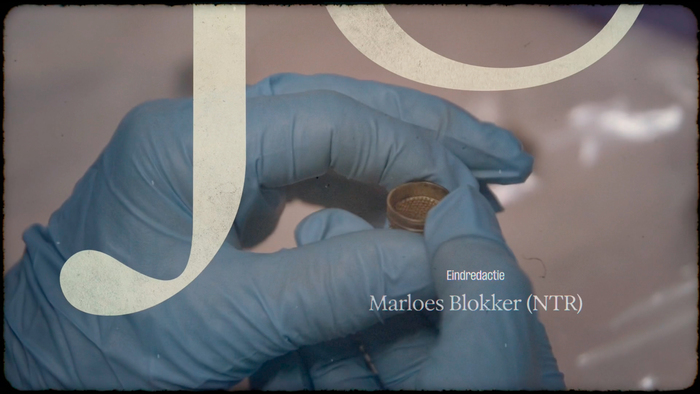 The Gown and the Shipwreck 4