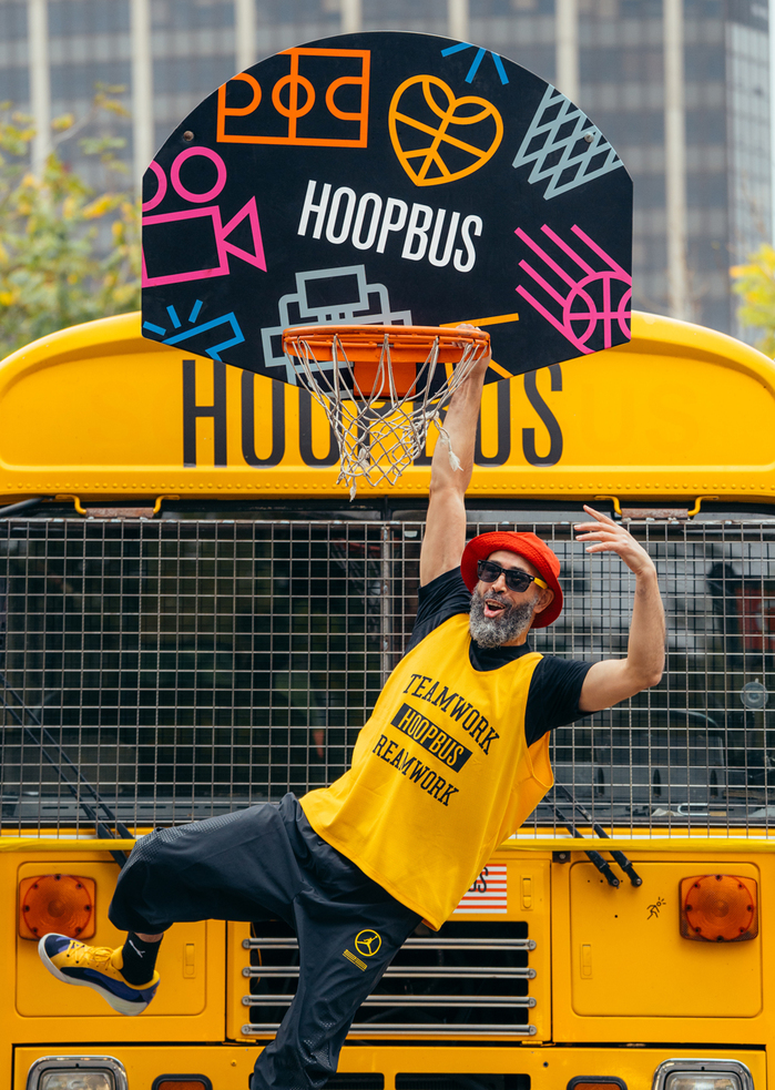 Hoopbus brand identity 8