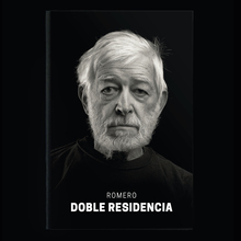 <cite>Doble residencia</cite> by Juan Carlos Romero