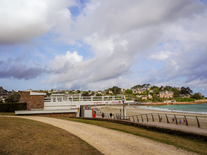 Poste de secours, Perros-Guirec 1