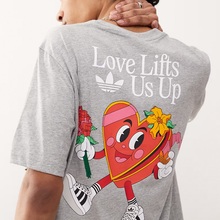 Adidas: Love Lifts Us Up