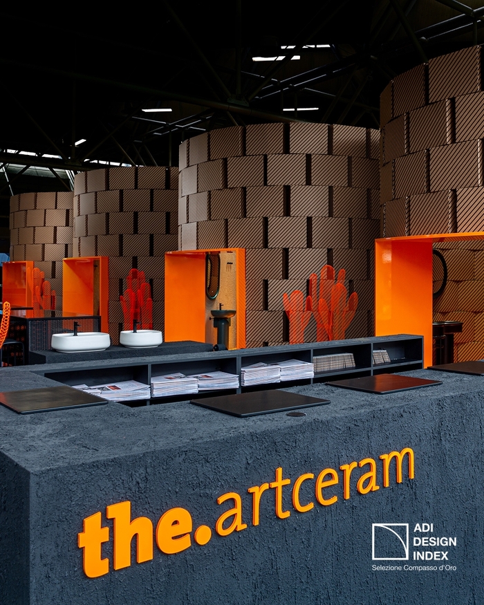 Exhibition stand
