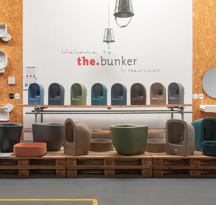 Exhibition stand