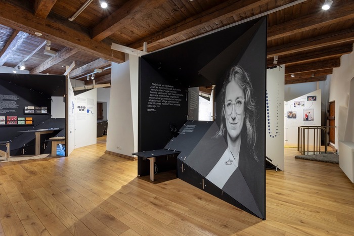 Hüvasti, noorus! exhibition and publication 11