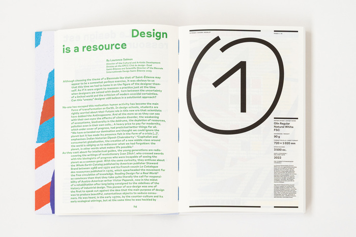 There are two versions of the typeface: a text version and a display version. The display version places greater emphasis on the fluidity of the hand-drawn stroke.