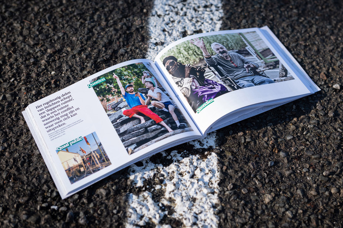 Asfalt Billboard Coiffeur. Notes on Bizet Bizar 2