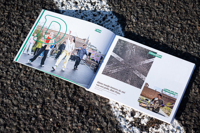 Asfalt Billboard Coiffeur. Notes on Bizet Bizar 6