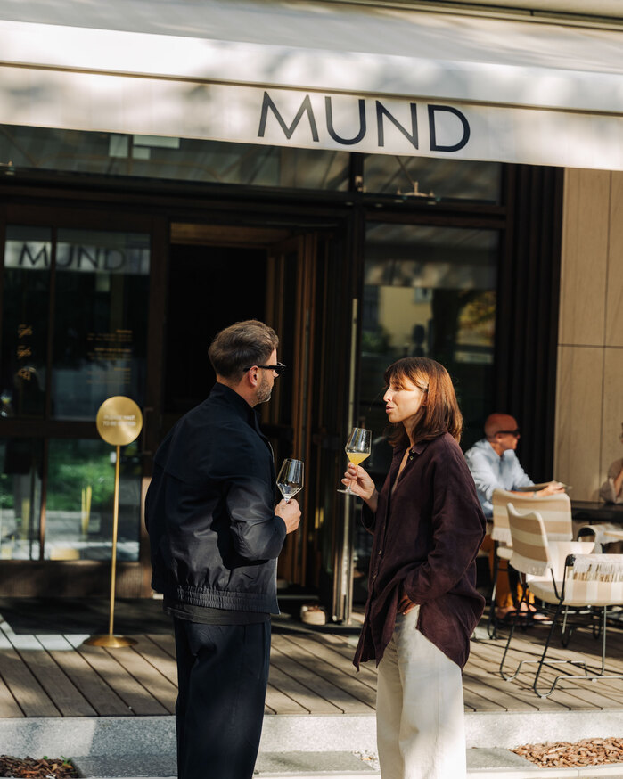 MUND 1