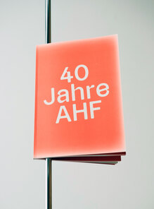 <cite>40 Jahre AIDS-Hilfe Frankfurt am Main</cite>