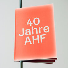 <cite>40 Jahre AIDS-Hilfe Frankfurt am Main</cite>