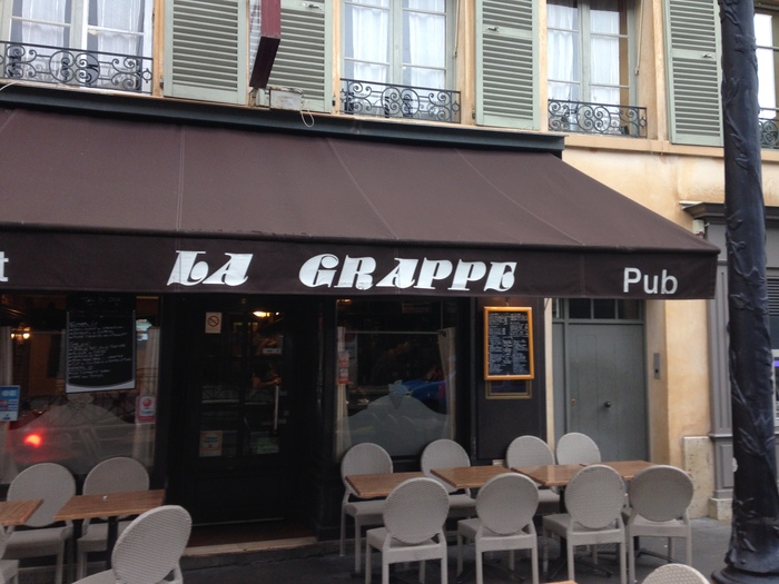 La Grappe, restaurant/pub