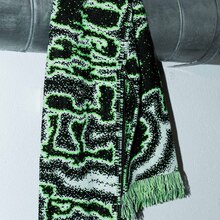 BT Flimmer scarves
