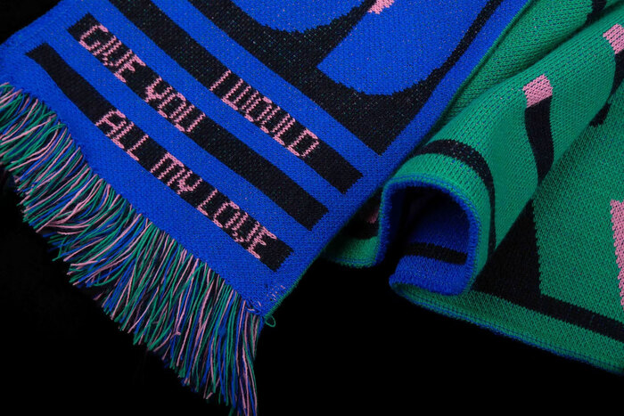 “Poveri umani / Poor Humans” scarf 2
