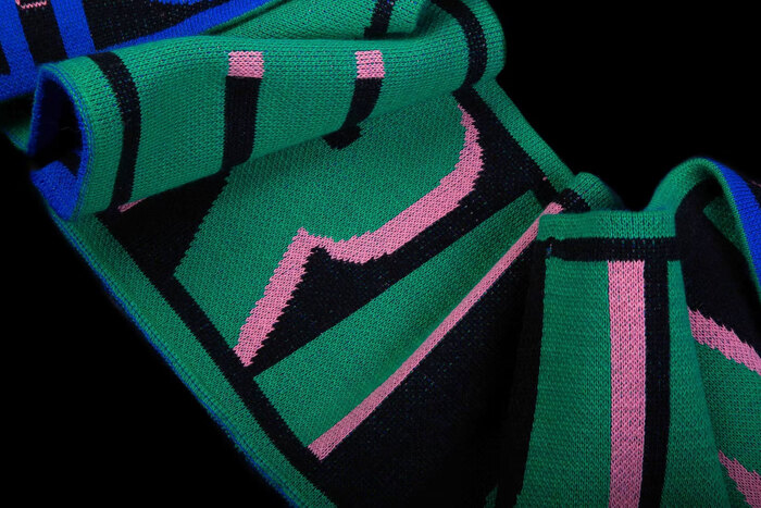 “Poveri umani / Poor Humans” scarf 3