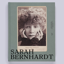 <cite>Sarah Bernhardt</cite> exhibition catalog, Paris Musées