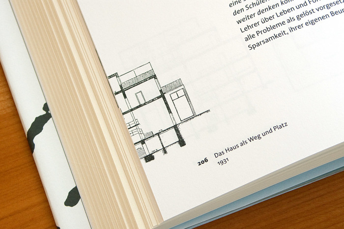 Various impressions of the publication on Josef Frank’s writings, designed by Peter Duniecki.