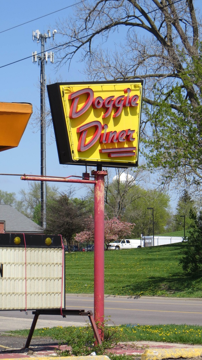 Doggie Diner, Aurora, Illinois 3