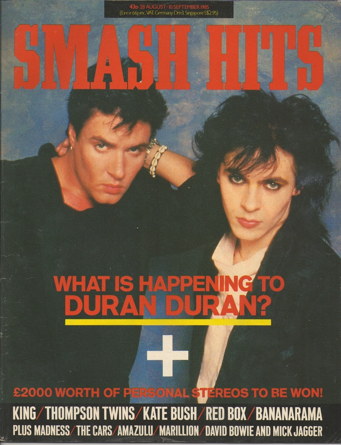 The logo in Grecian was introduced in Vol. 7 No. 17 (August 28, 1985), and would last for 15 years. Editor: Steve Bush. Assistant Editor (Design): David Bostock. Design: Vici MacDonald. Cover: Simon le Bon and Nick Rhodes of Duran Duran, by Denis O’Regan/Idols.