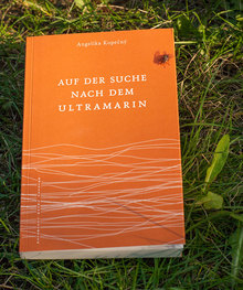 <cite>Auf der Suche nach dem Ultramarin</cite>