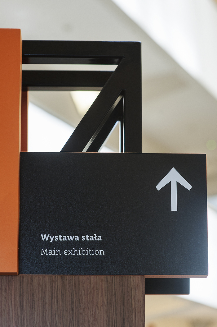 Wayfinding elements in Emigration Museum, Gdynia 3