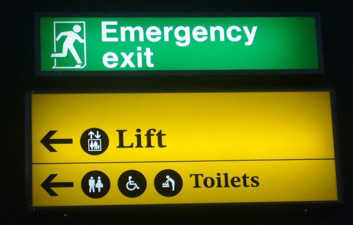 Heathrow Airport signs (2005–09) 3