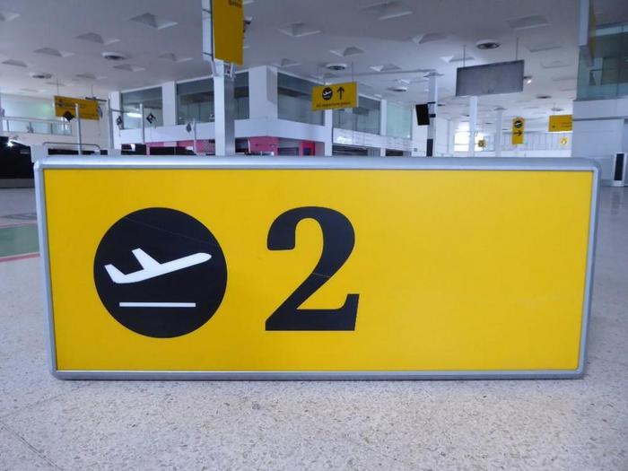 Heathrow Airport signs (2005–09) 7