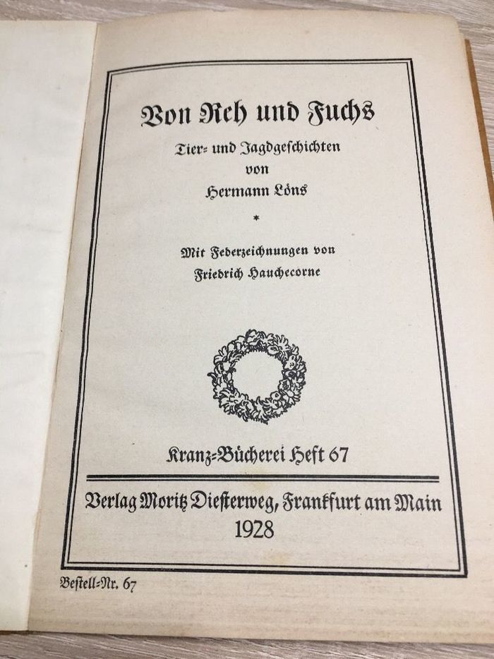 The title page is set in two or more yet unidentified Fraktur typefaces. The title might be in Leibniz-Fraktur, the smaller lines look like a version of Breitkopf-Fraktur.