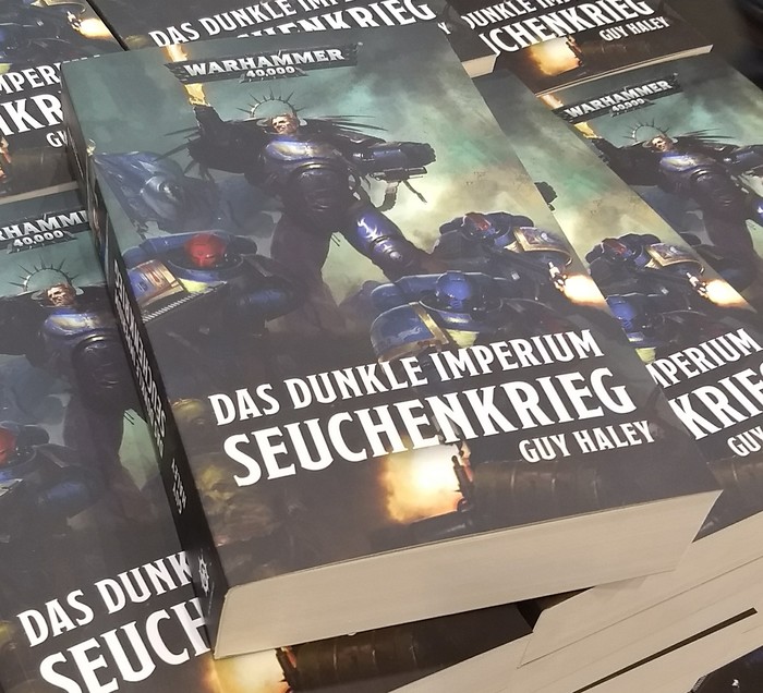 Guy Haley: Das dunkle Imperium: Seuchenkrieg (official publication date: 2 November 2018). Photographed at Essen Game Fair 2018 (Spiel ’18).