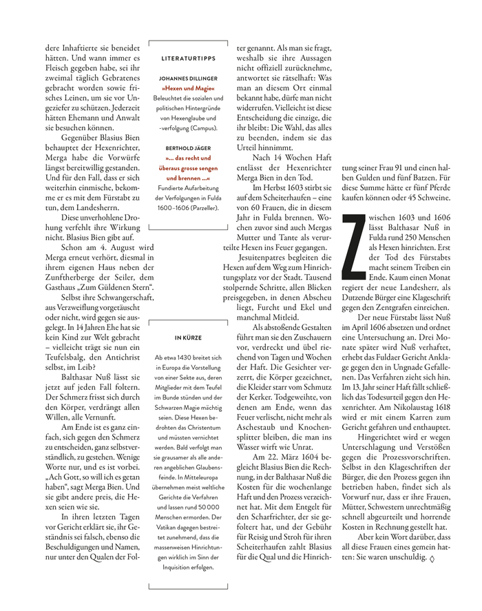 The column text wraps around the book references and the summary, which are set in center-aligned Brandon Grotesque and framed by horizontal square brackets. Garamond Premier is used with (default) lining numerals and activated contextual alternates (see the sweeping Q tail). While the body copy features „comma-shaped“ quotation marks, the smaller sans-serif text shows »guillemets«. Both forms are common in German typography.