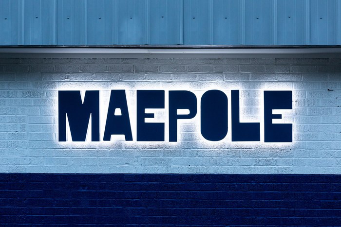 Maepole restaurant logo, sign, menu, website 11