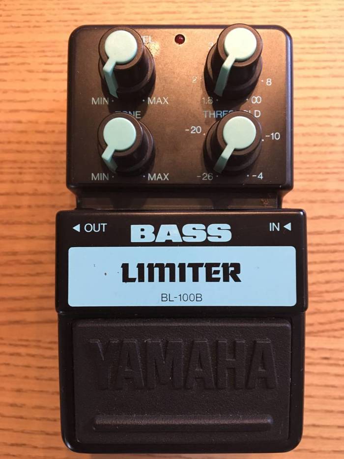 Yamaha SDS 100 series guitar effect pedals 8