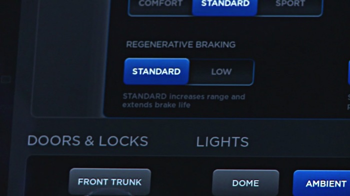 2013 Tesla Model S dashboard display 3