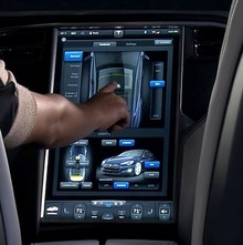 2013 Tesla Model S dashboard display