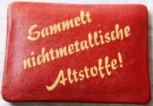 “Sammelt nichtmetallische Altstoffe!” pocket mirror