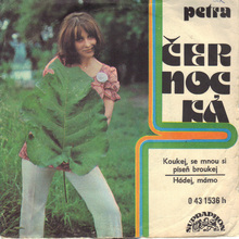 Petra Černocká – “Koukej, se mnou si píseň broukej”<span class="nbsp">&nbsp;</span>/ “Hádej, mámo” single cover
