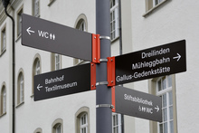 Gallusplatz signs