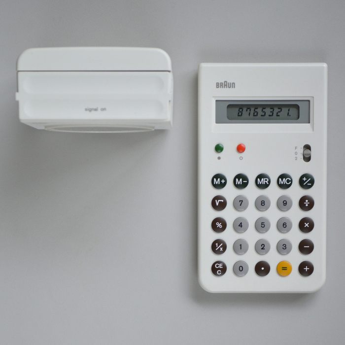 Braun ET 55 control and AB 22. White model produced in a limited edition of 5,000 pieces.