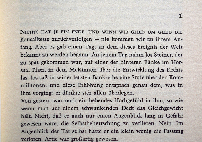 Chapter opening in small caps. The right-aligned number is probably from Palatino.