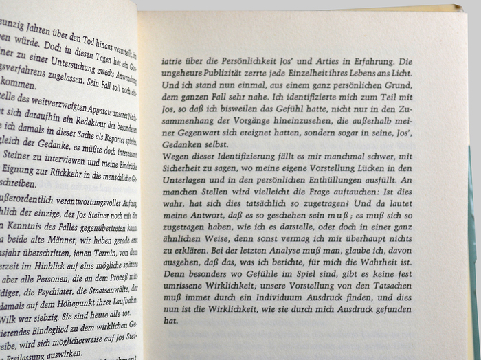 Paul Shaw: “Georg Trump has pulled off a miracle: an italic that is open, flowing and dynamic […] This is an italic that you can use to set large chunks of text without fear of tiring the reader’s eyes”.
Note the use of tracking as a means of emphasis within italics: ‘muß’ (line 6 of the last paragraph).