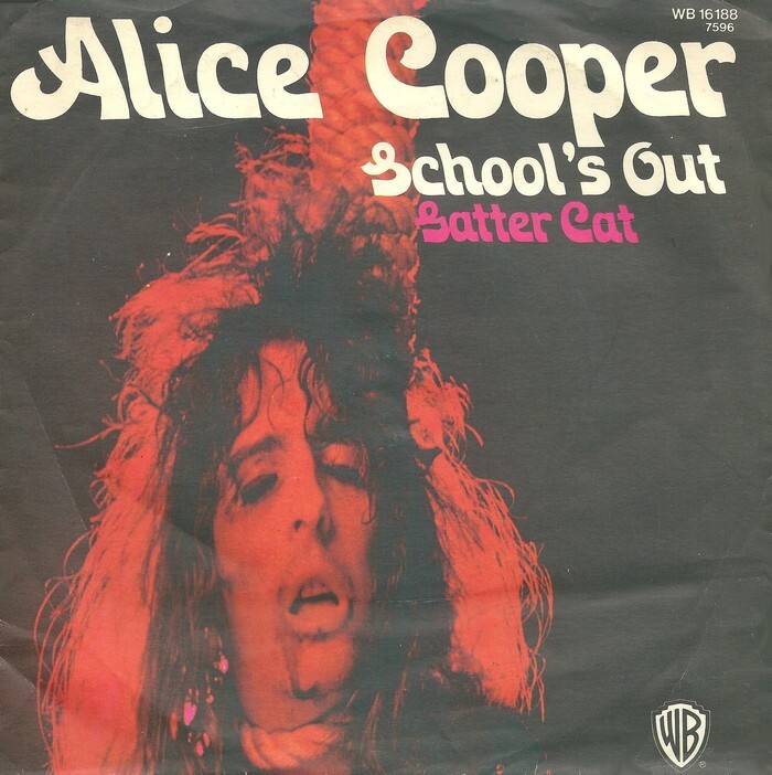 Alice Cooper – “School’s Out”&nbsp;/ “Gutter Cat” German single covers 1